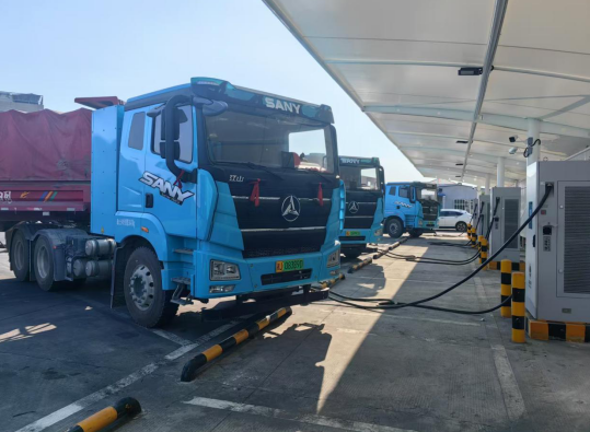 臨澧縣精準(zhǔn)施策，推動(dòng)貨運(yùn)車(chē)輛降碳提效，引領(lǐng)道路貨物運(yùn)輸綠色轉(zhuǎn)型